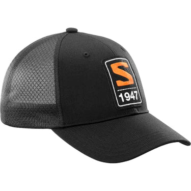 Salomon Trucker Kappe Unisex, Auffälliger Style, Vielseitiger Einsatz, Atmungsaktiver Komfort, Deep Black, Red Orange, M/ im Sale